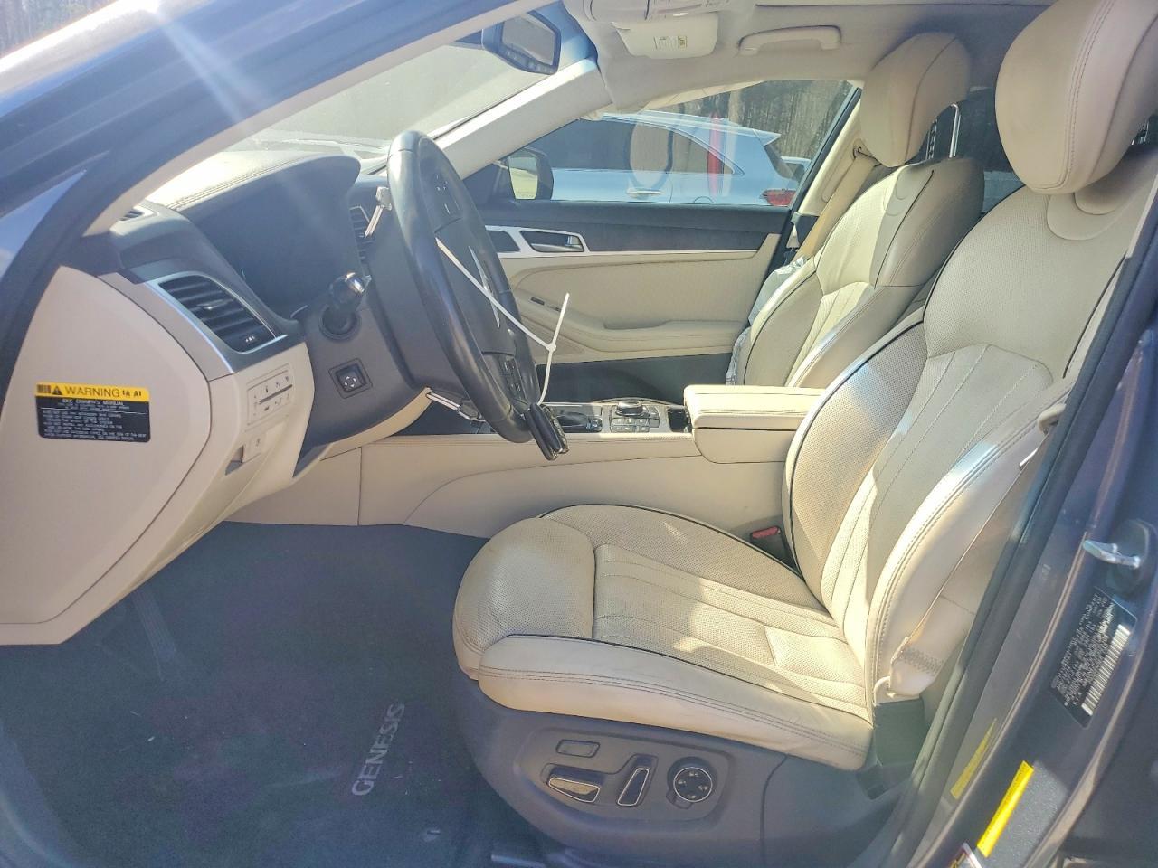 2015 HYUNDAI GENESIS
