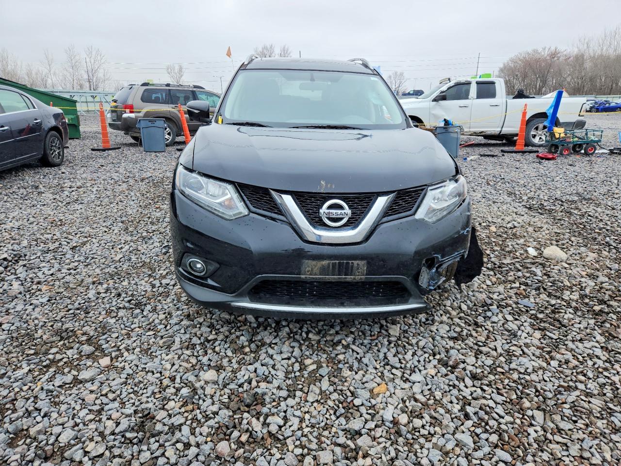 2015 NISSAN ROGUE
