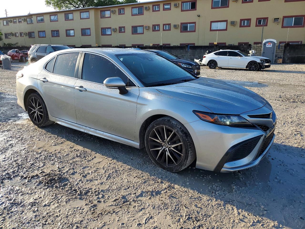 2022 TOYOTA CAMRY