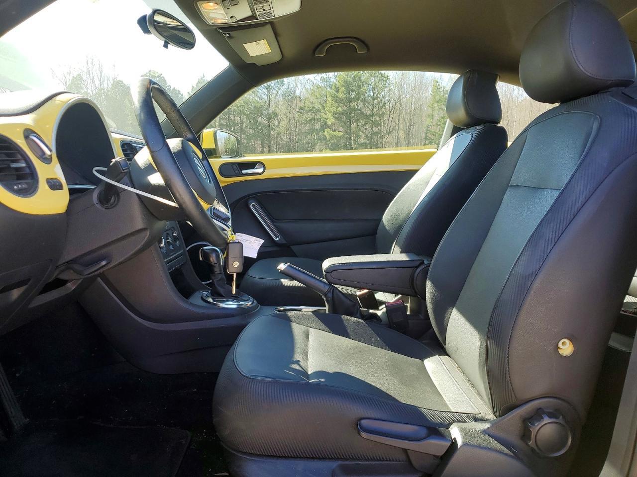 2013 VOLKSWAGEN Beetle