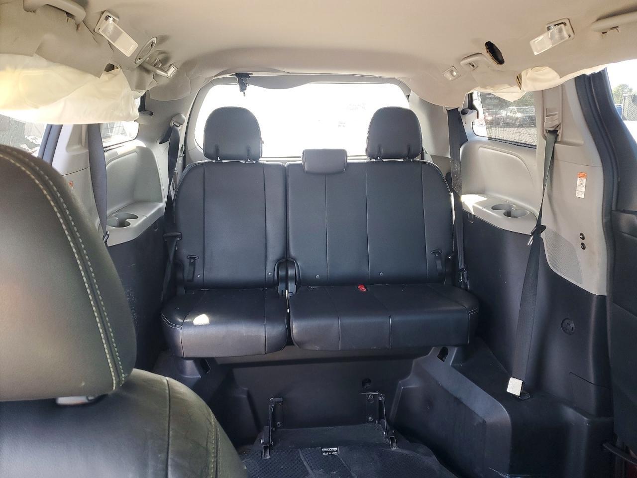 2015 TOYOTA SIENNA