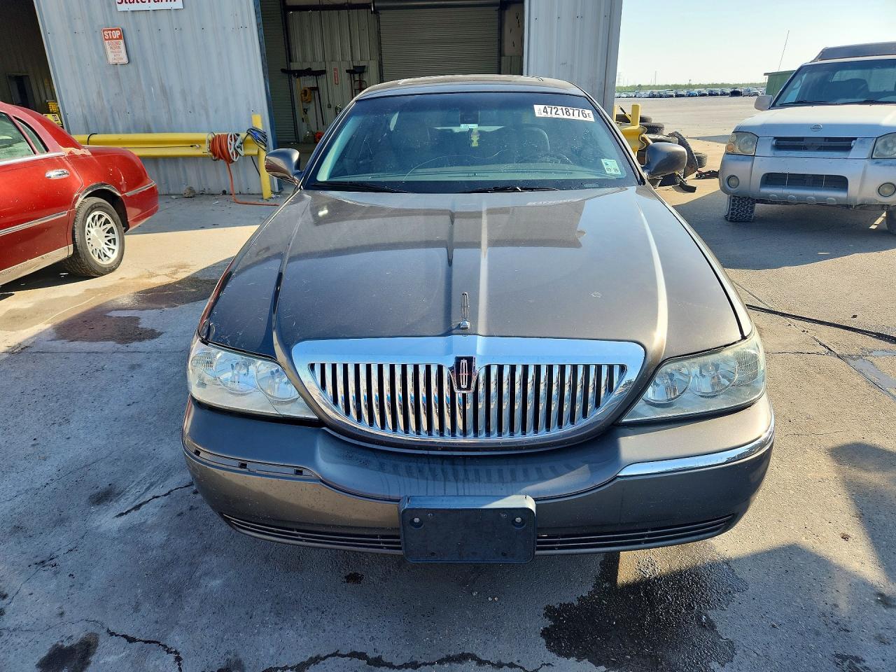 2003 LINCOLN Town Car