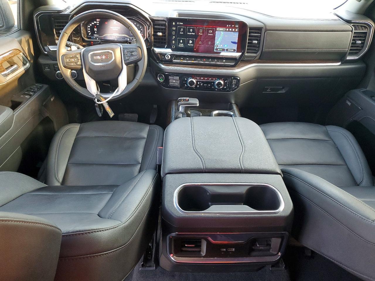 2025 GMC Sierra