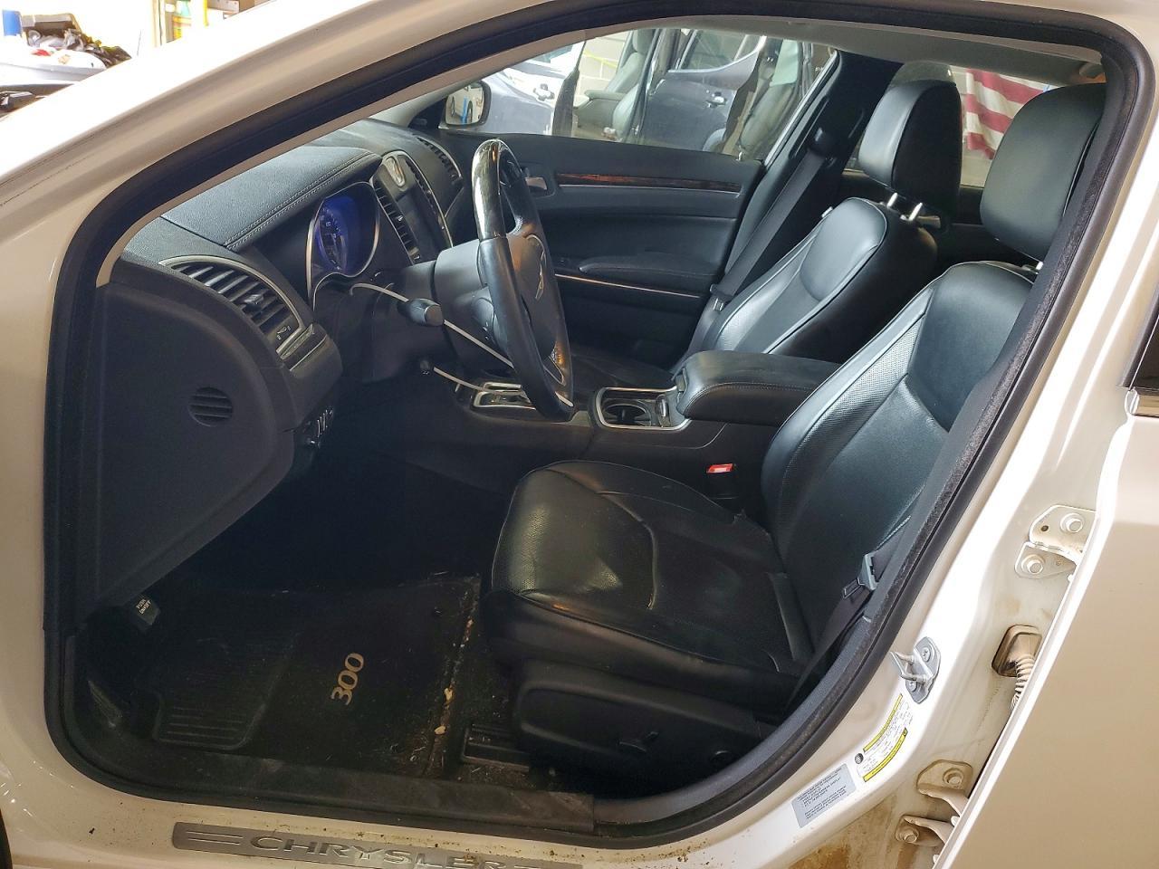 2016 CHRYSLER 300