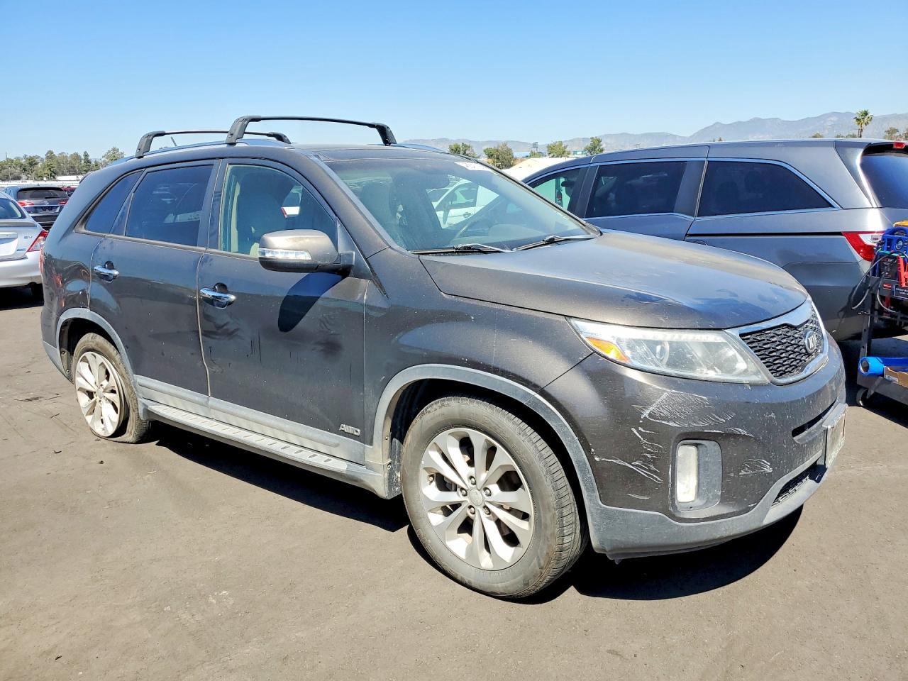 2014 KIA SORENTO