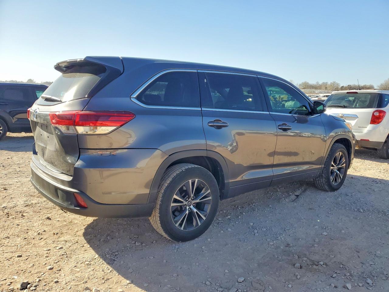 2018 TOYOTA HIGHLANDER