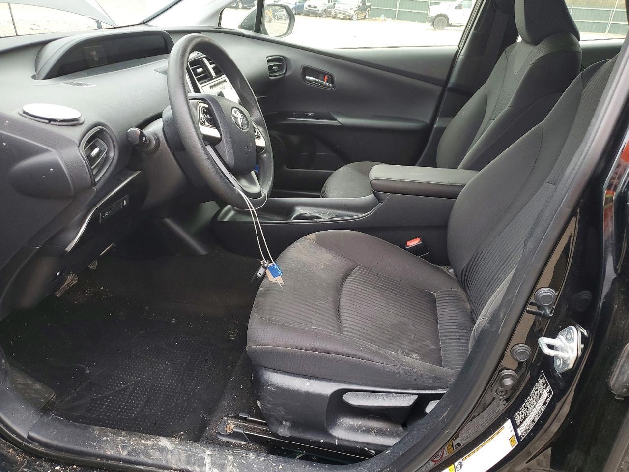 2016 TOYOTA PRIUS
