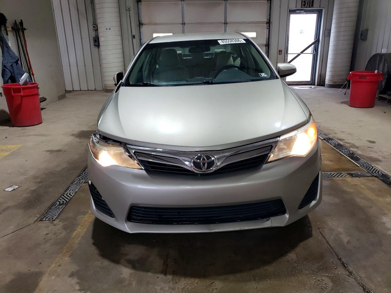 2014 TOYOTA CAMRY
