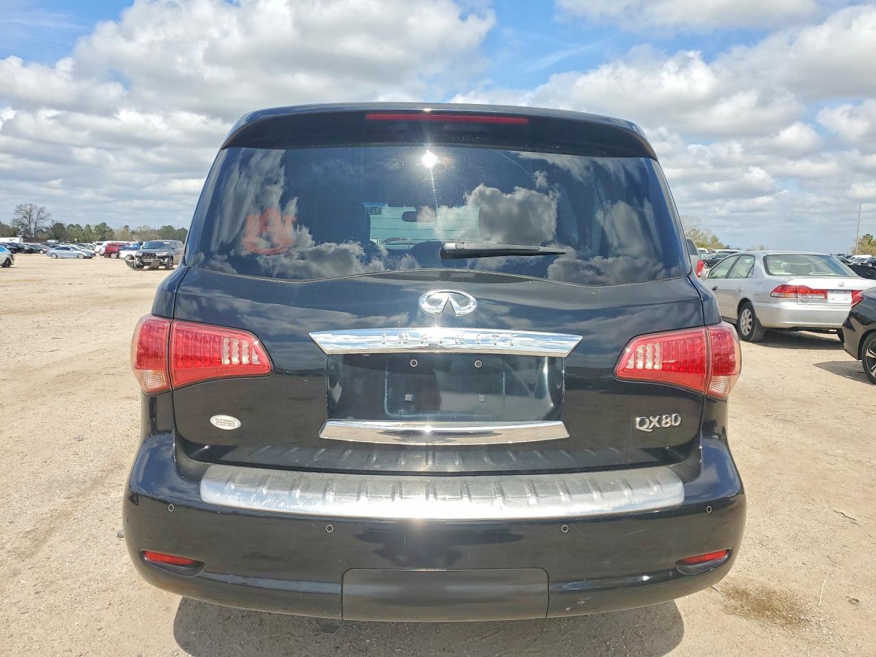 2016 INFINITI QX80