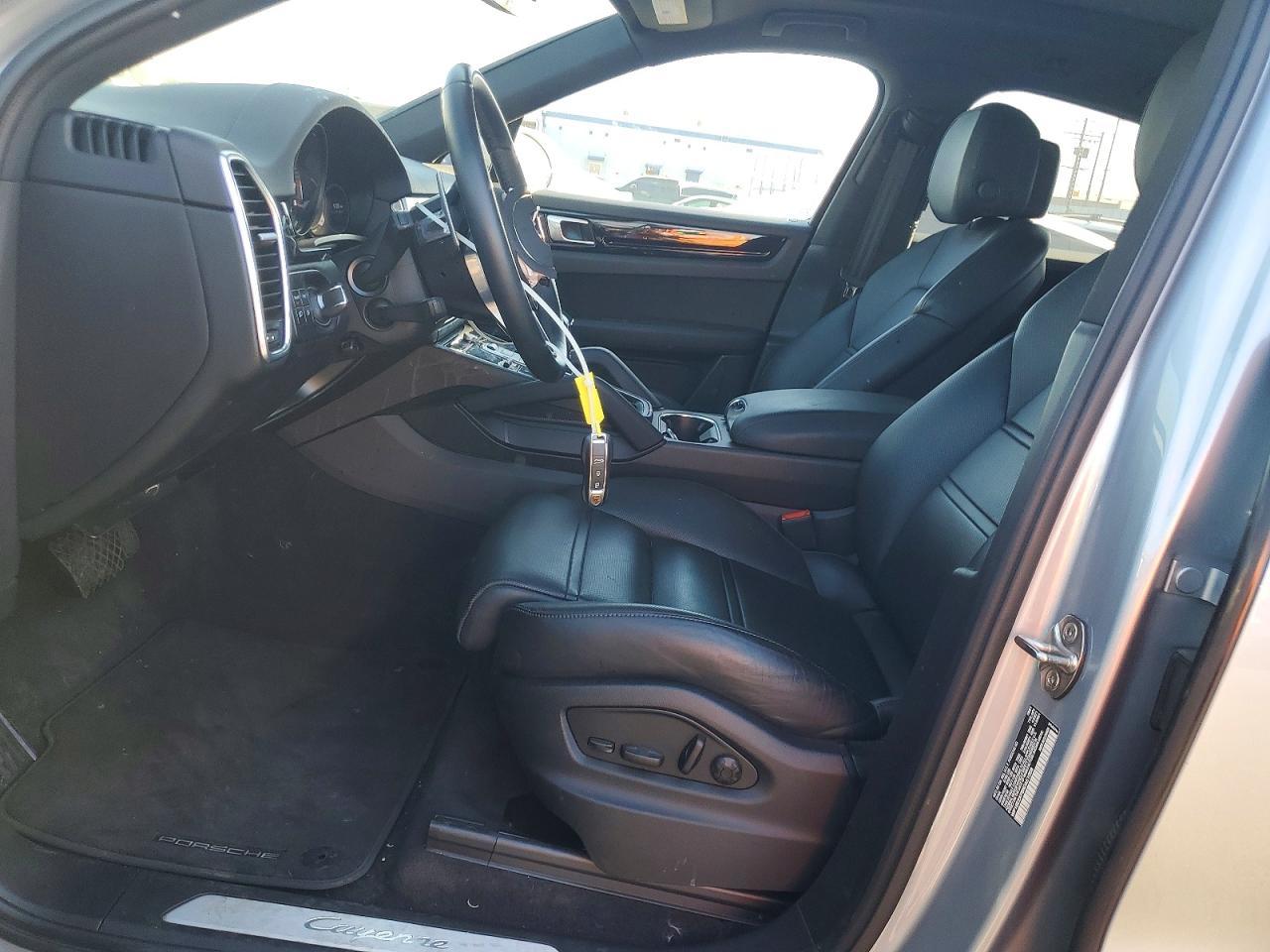 2022 PORSCHE CAYENNE