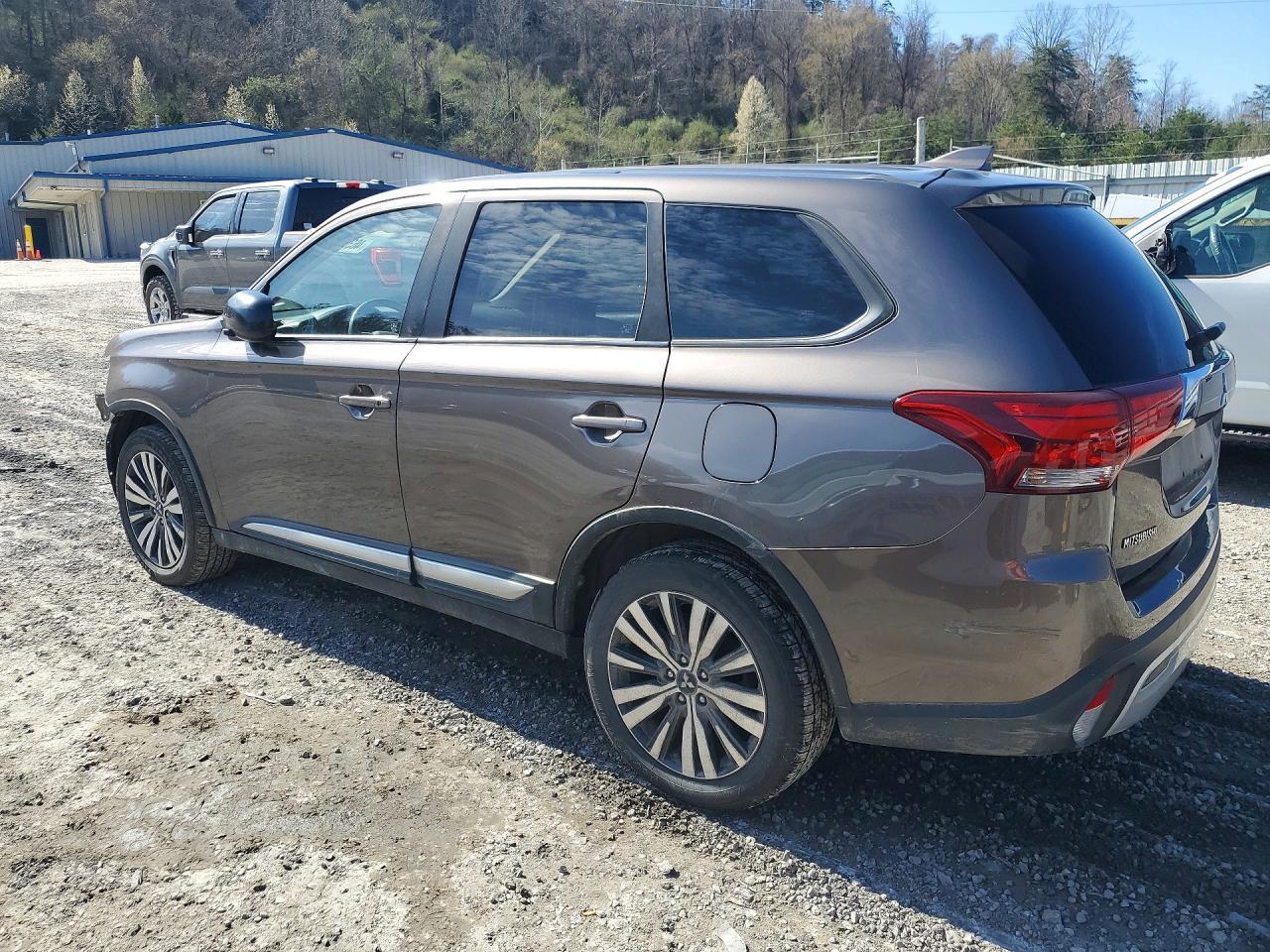 2019 MITSUBISHI outlander