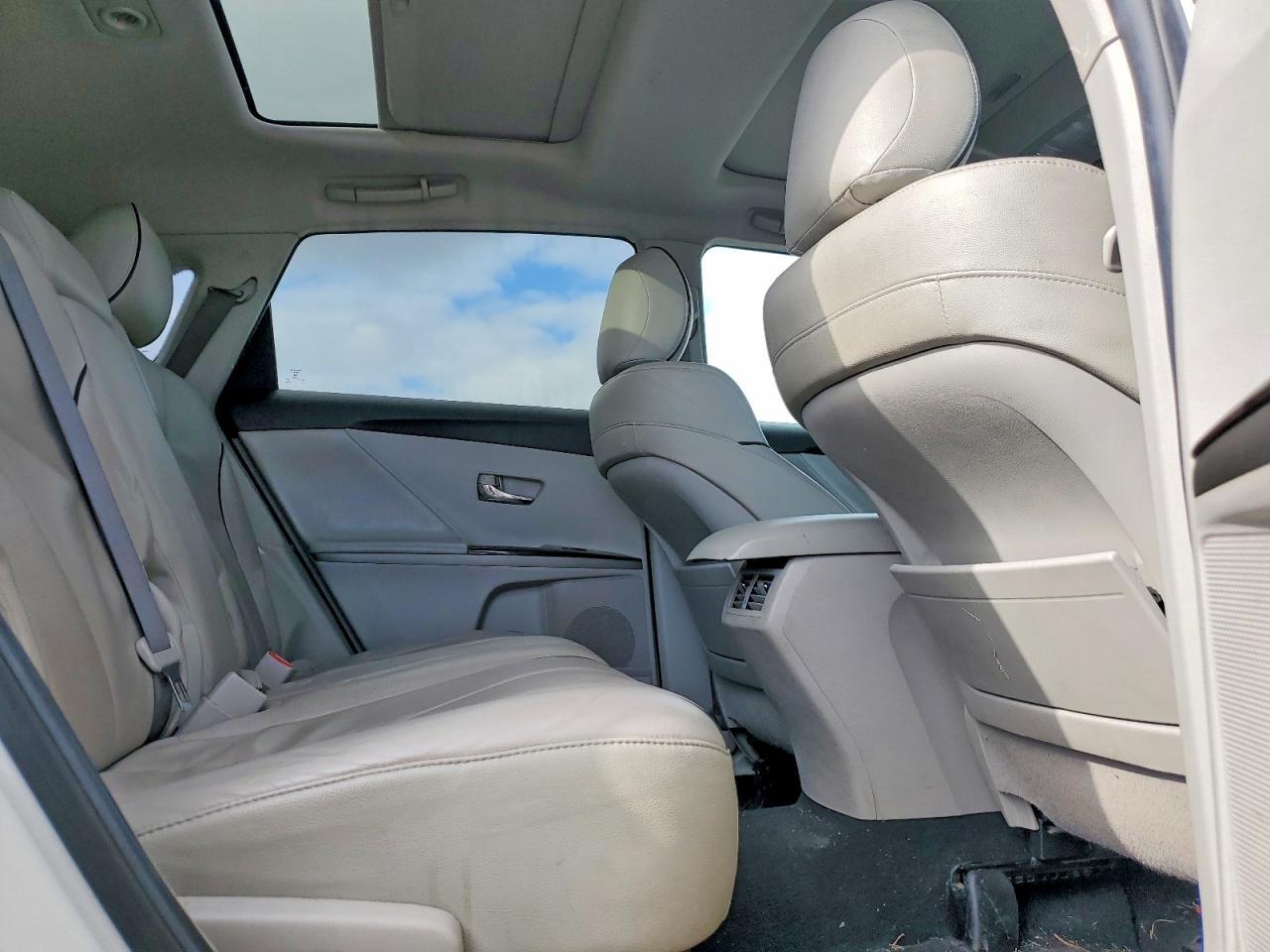 2011 TOYOTA VENZA