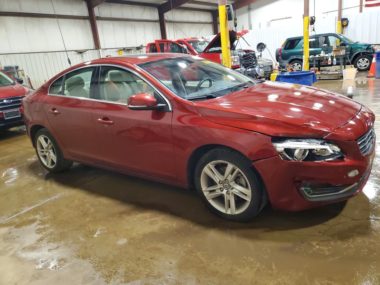 2015 VOLVO S60