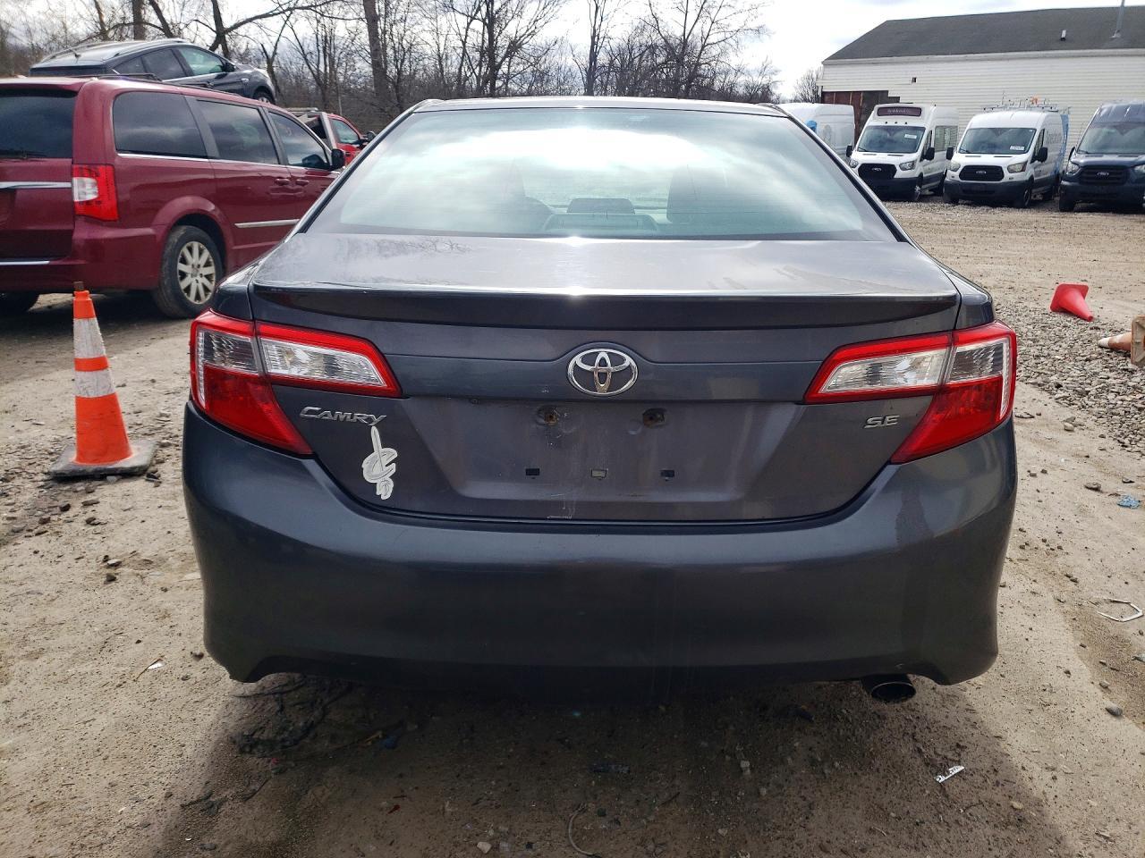 2014 TOYOTA CAMRY