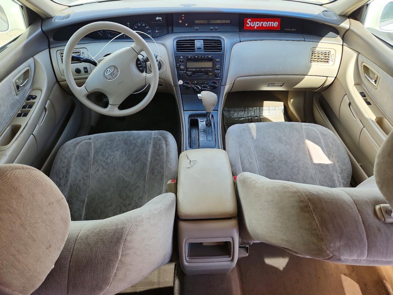 2004 TOYOTA Avalon