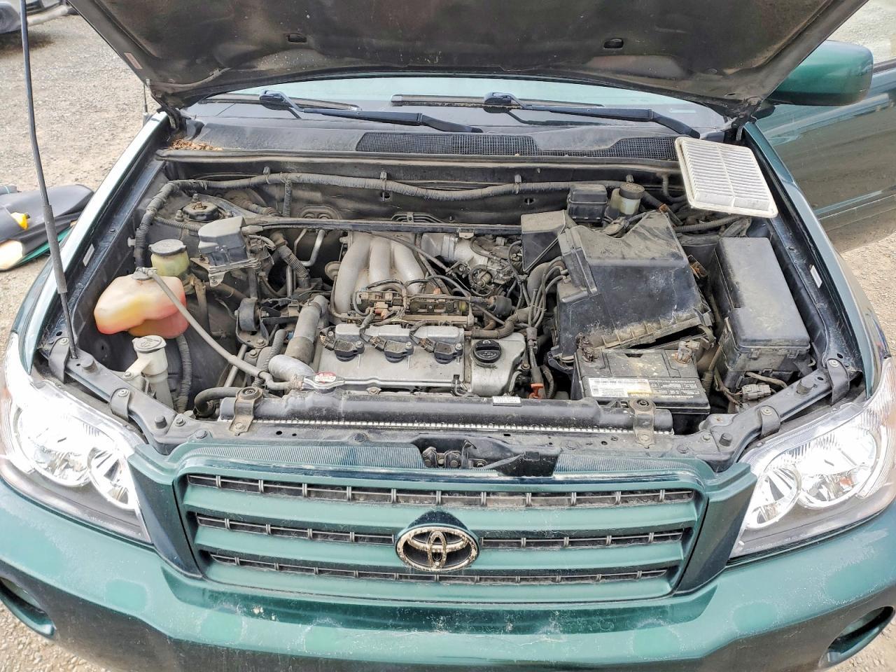 2002 TOYOTA HIGHLANDER