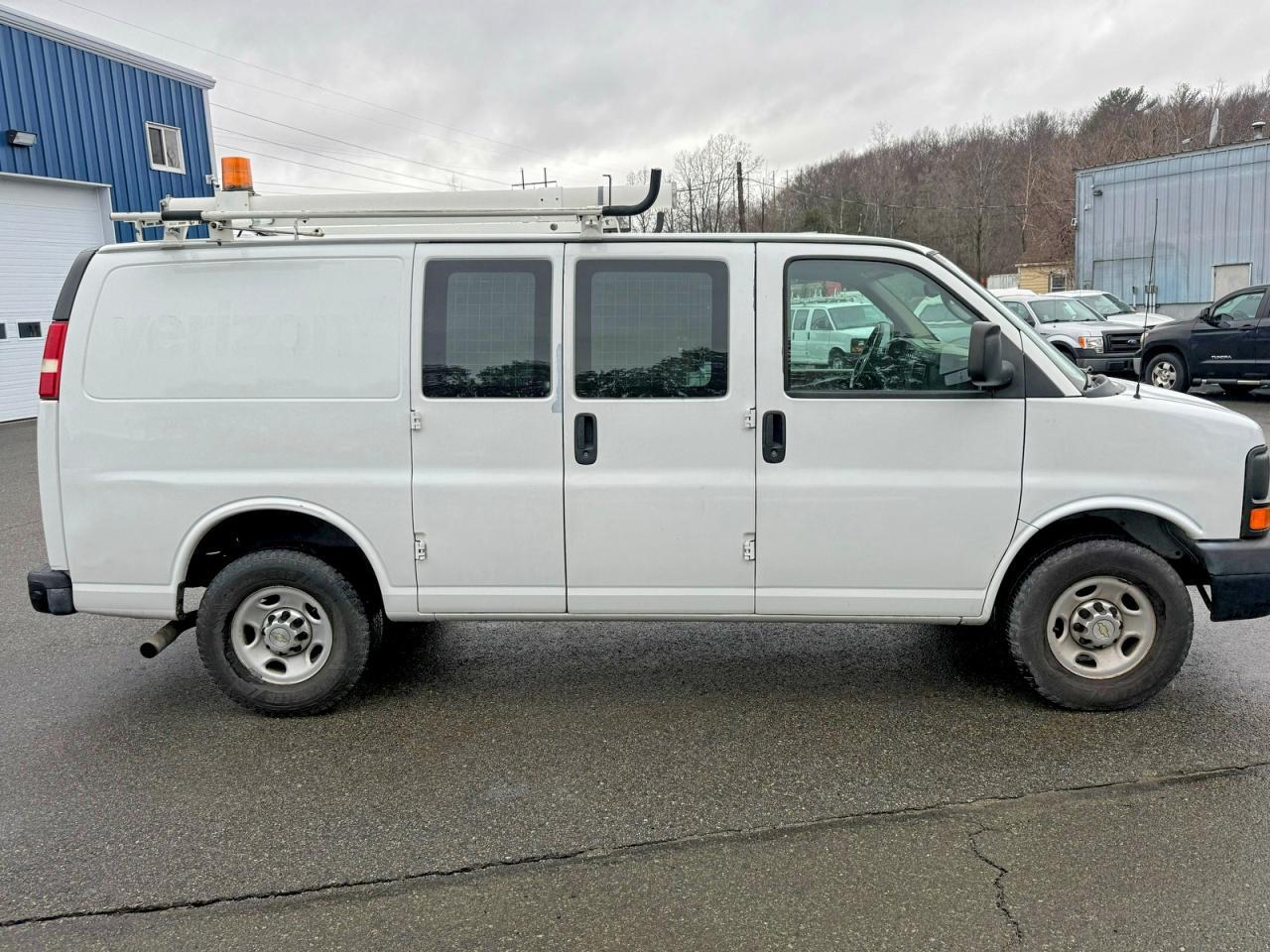 2011 CHEVROLET EXPRESS 2500