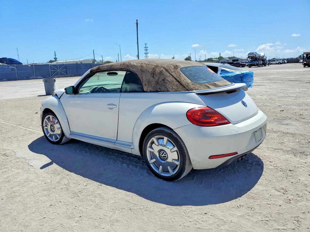 2014 VOLKSWAGEN Beetle