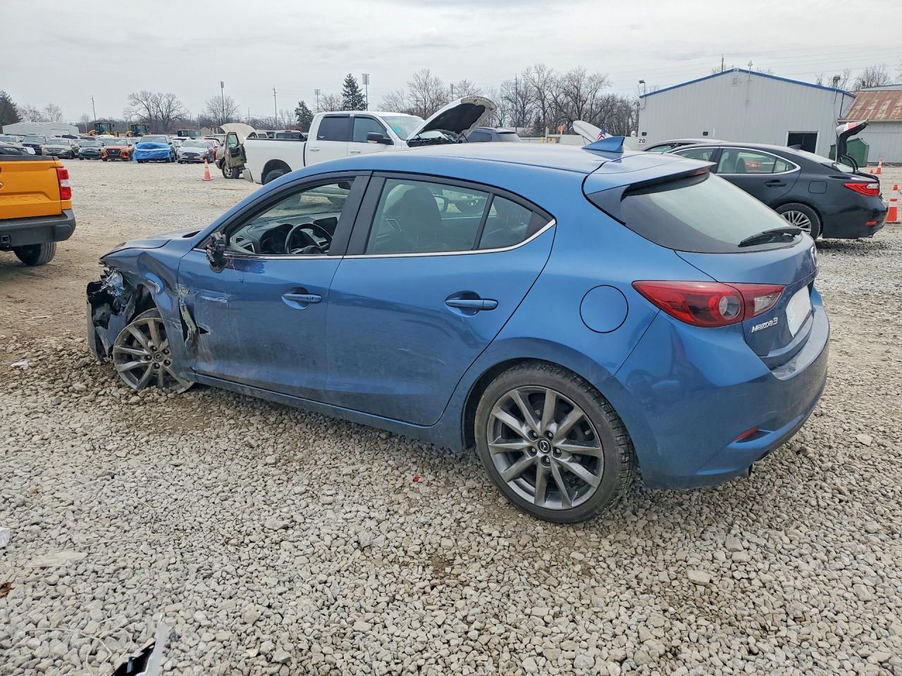 2018 MAZDA 3