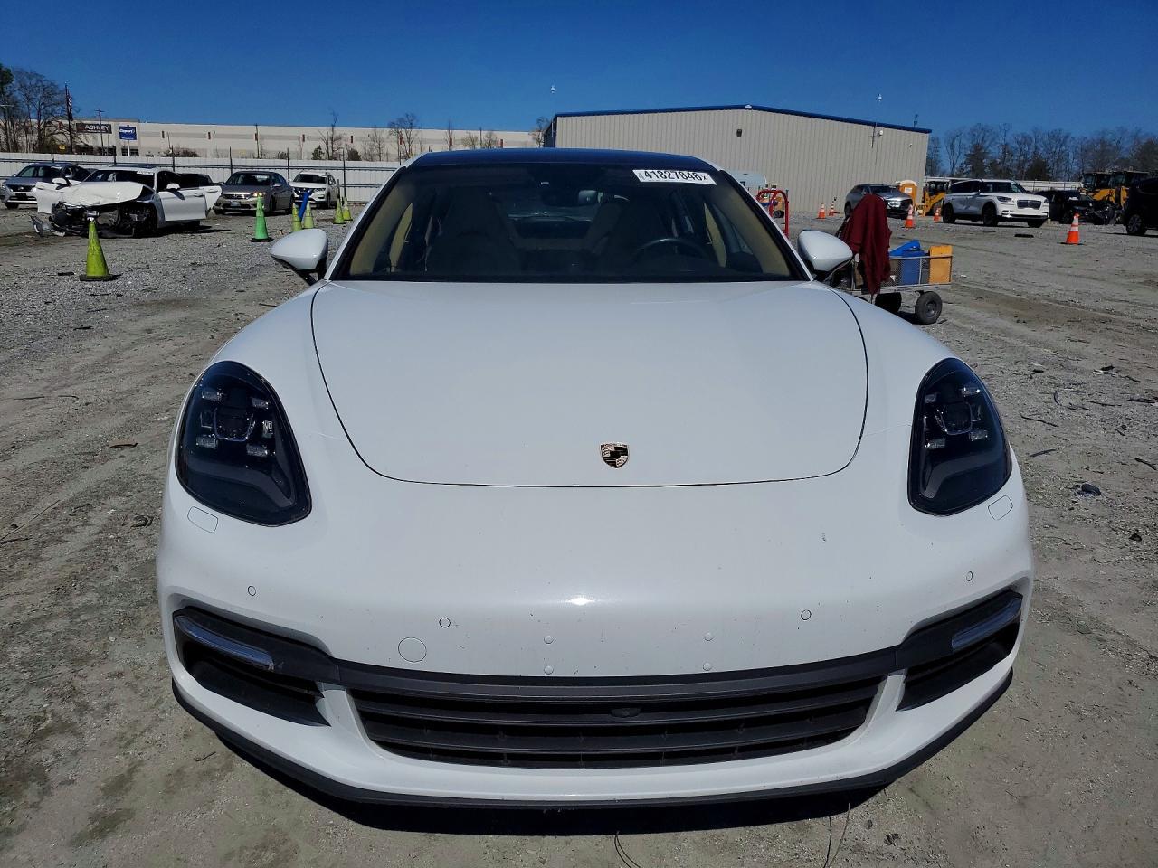 2017 PORSCHE Panamera