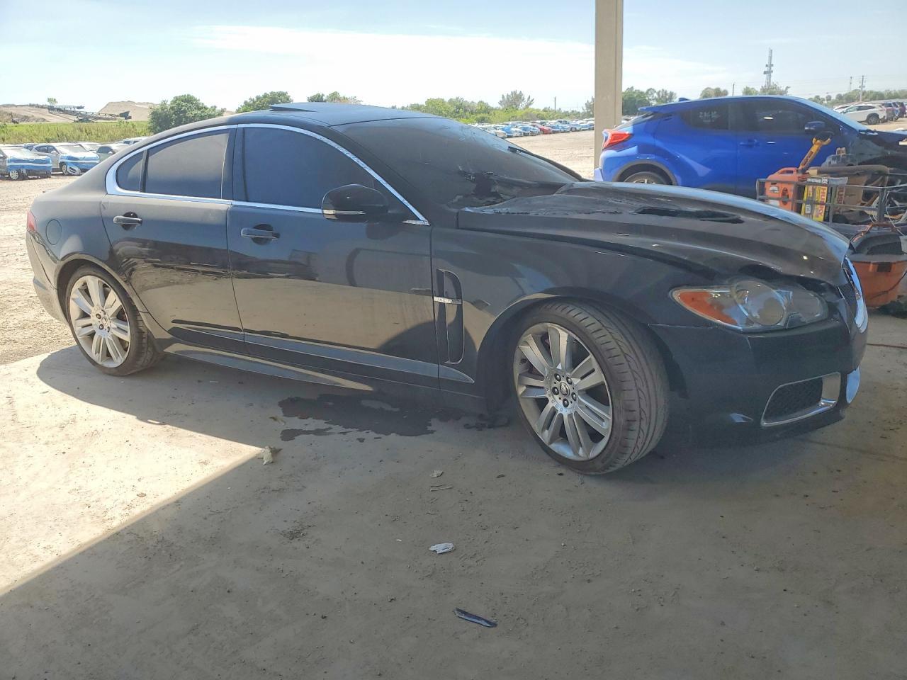2011 JAGUAR XF