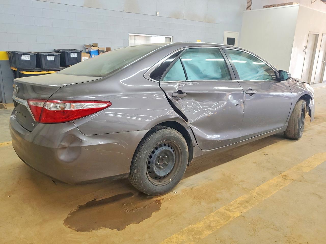 2016 TOYOTA CAMRY