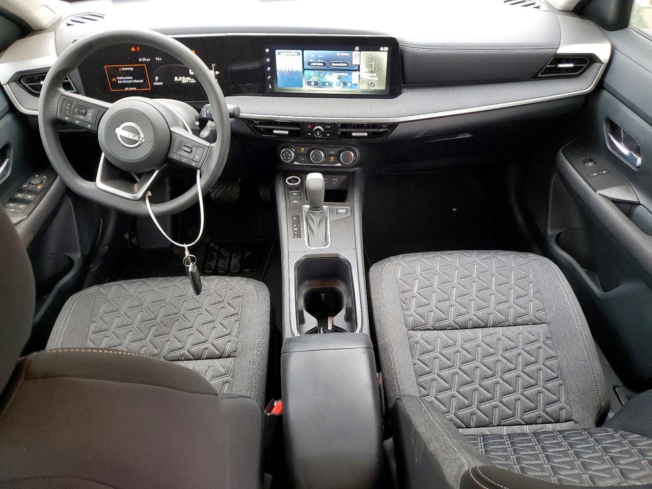 2025 NISSAN KICKS
