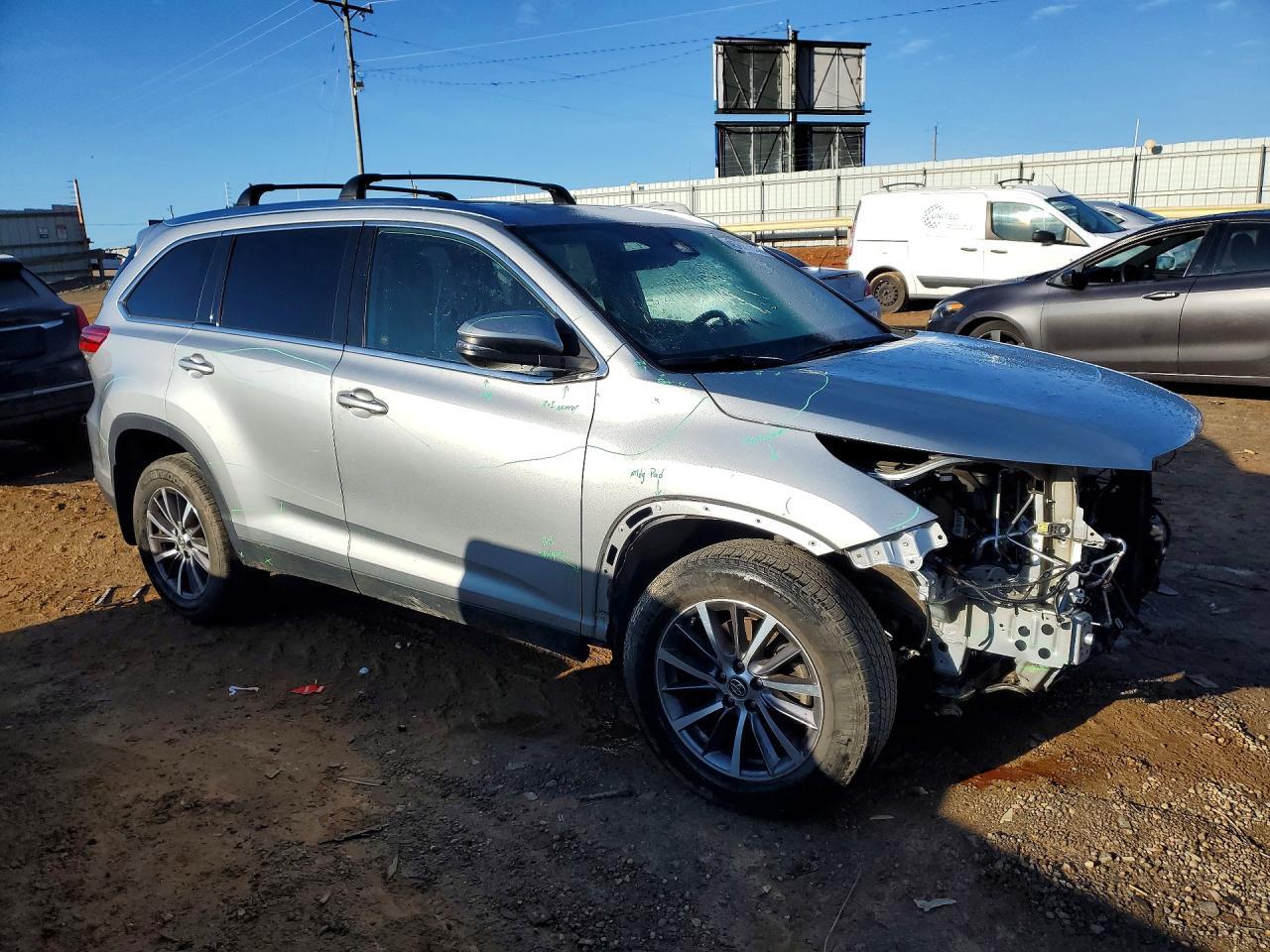 2019 TOYOTA HIGHLANDER