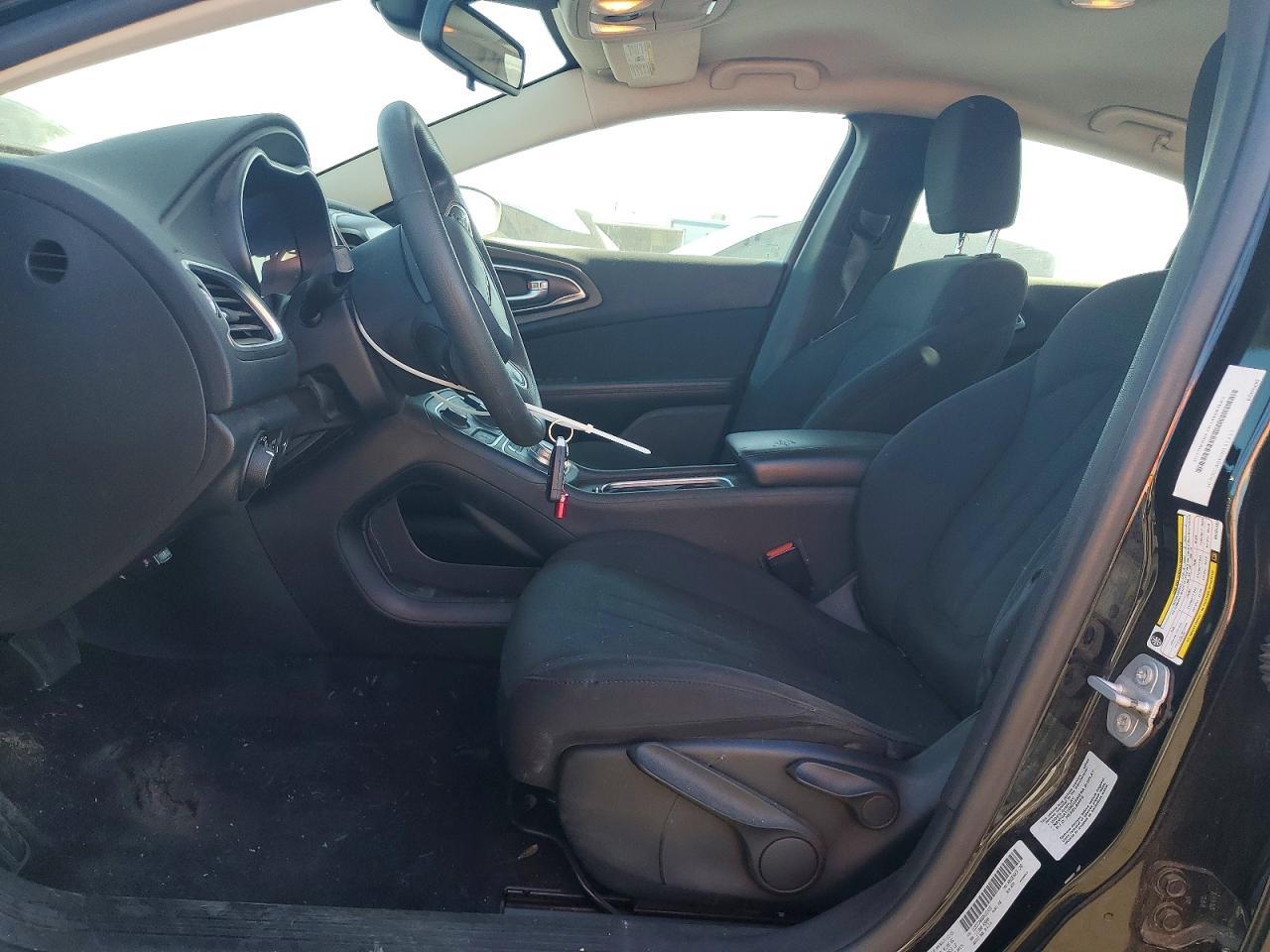 2016 CHRYSLER 200