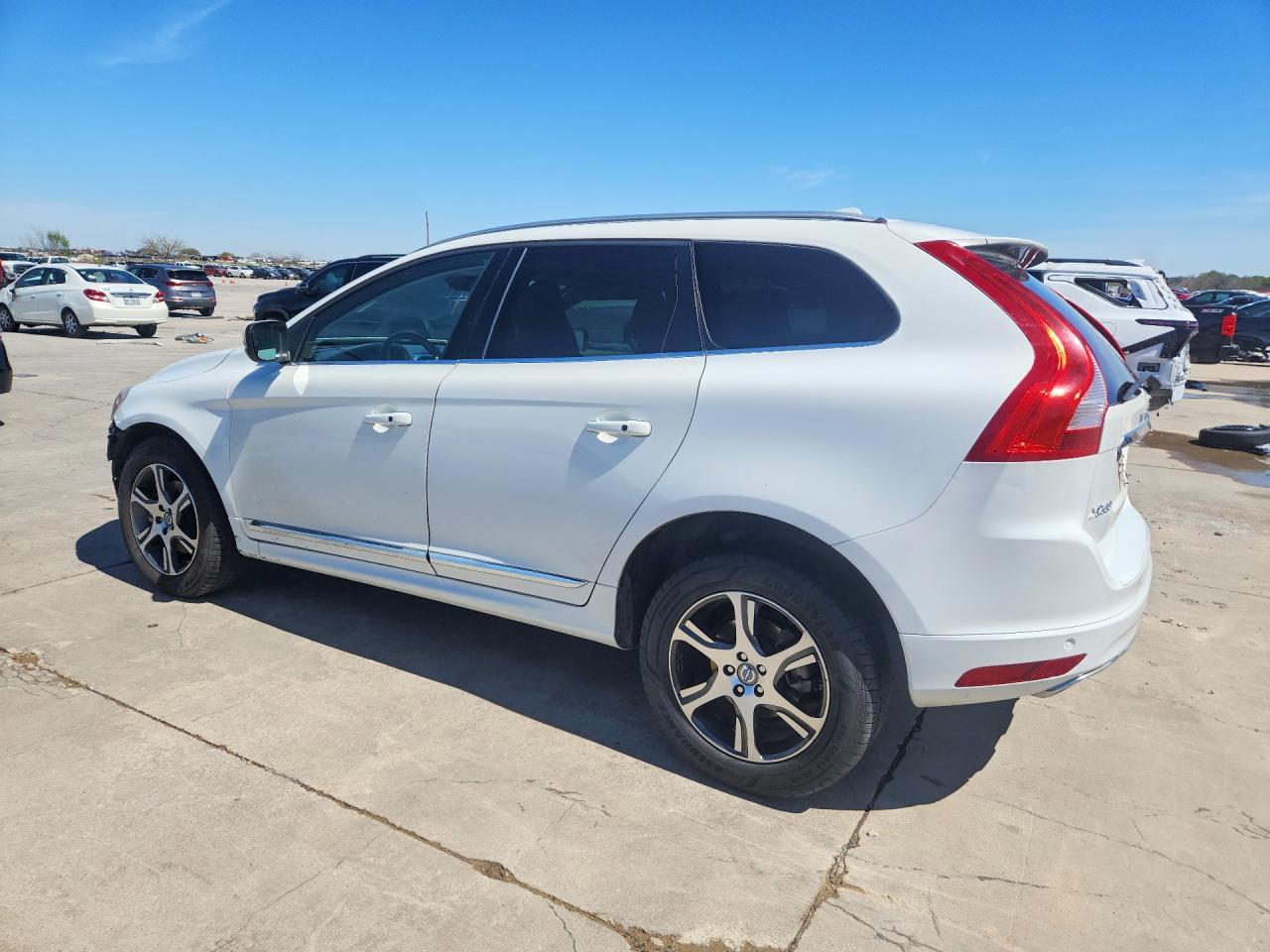 2015 VOLVO XC60