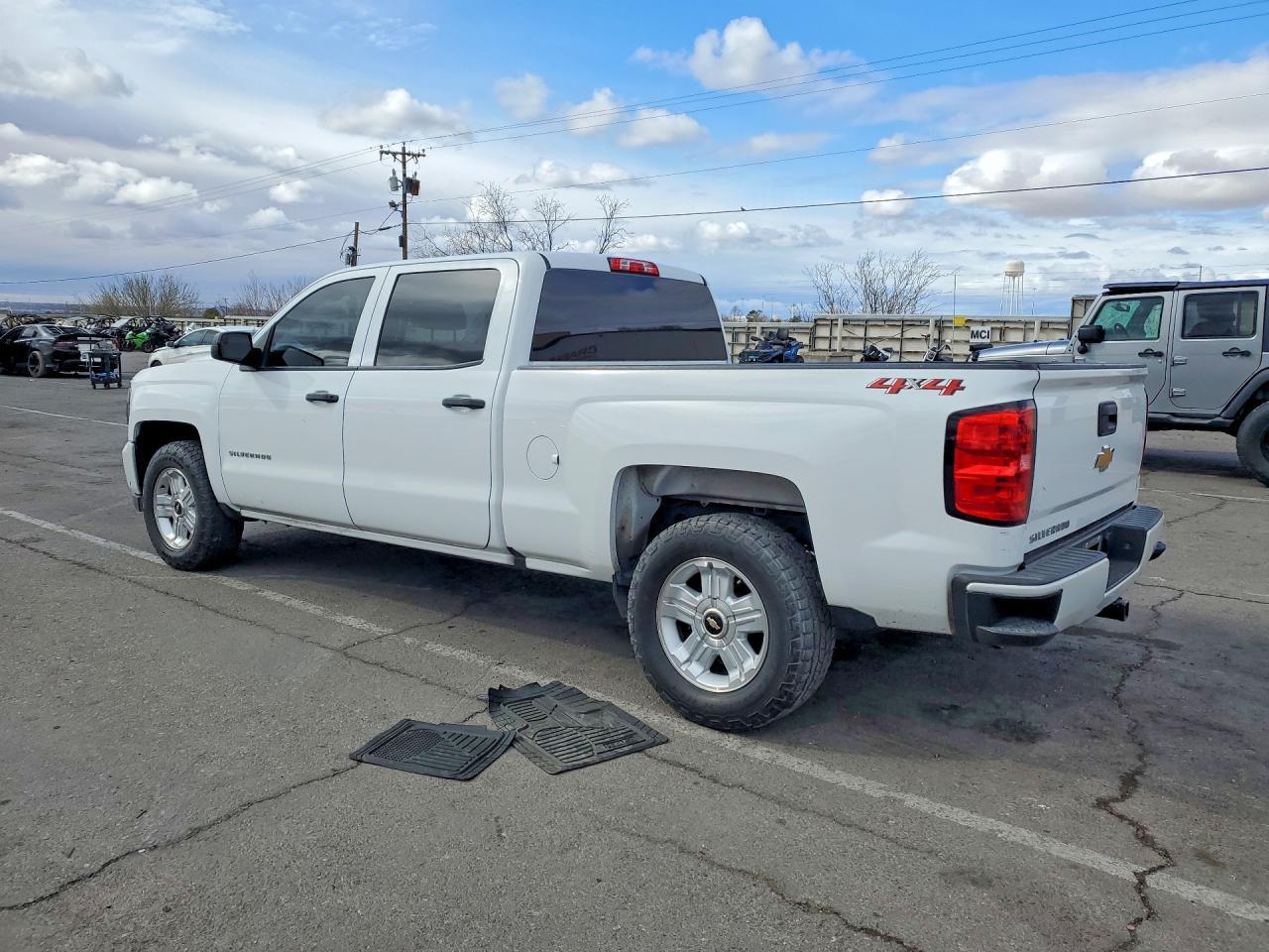 2018 CHEVROLET Silverado