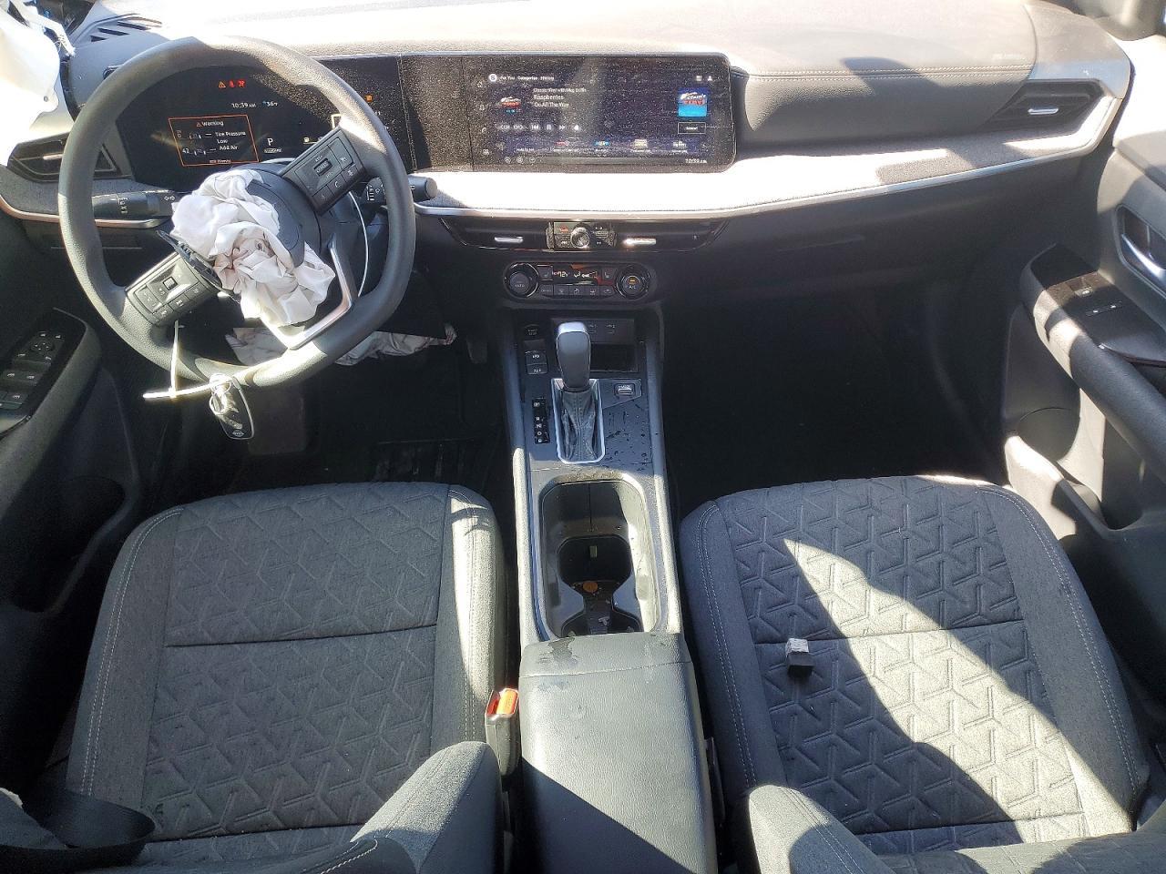2026 NISSAN KICKS
