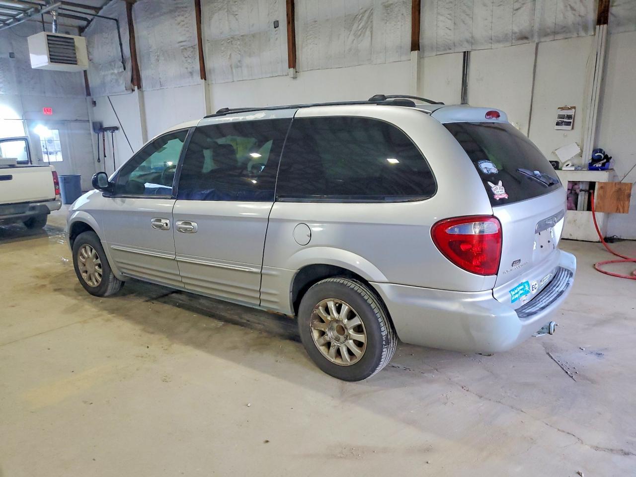 2003 CHRYSLER Town & Country