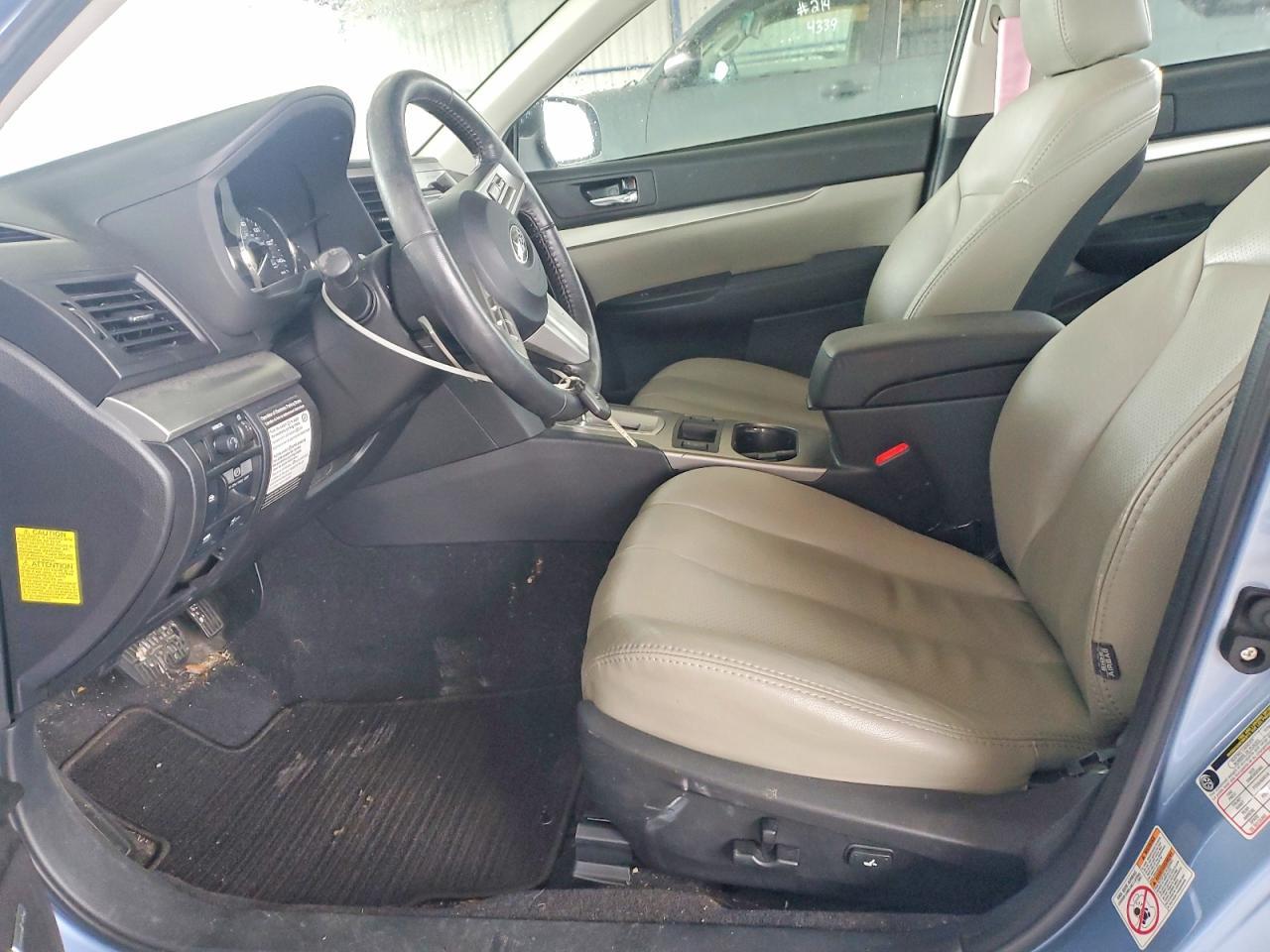 2010 SUBARU Legacy