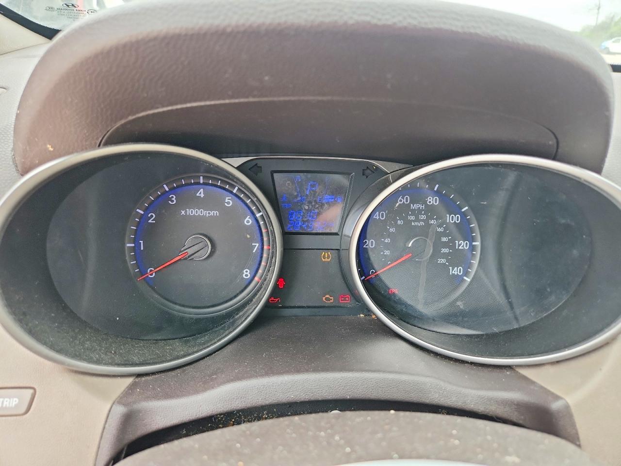 2011 HYUNDAI TUCSON