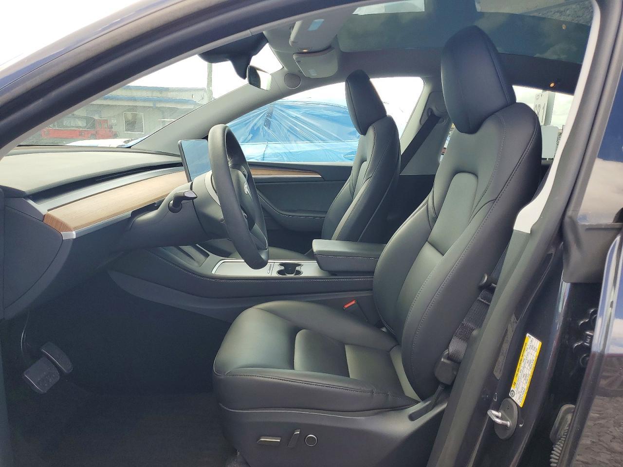 2024 TESLA MODEL Y