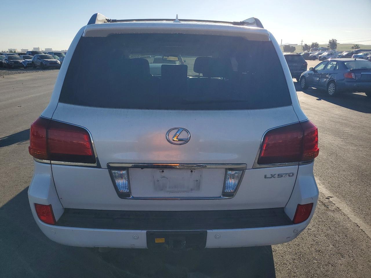 2011 LEXUS LX 570