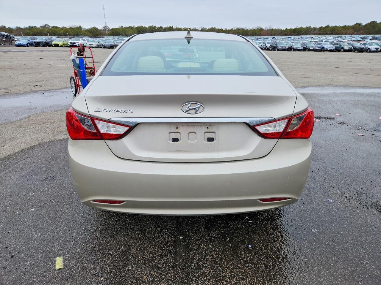 2011 HYUNDAI SONATA