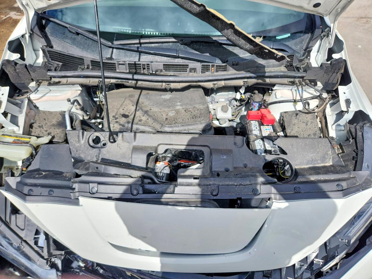 2025 NISSAN LEAF