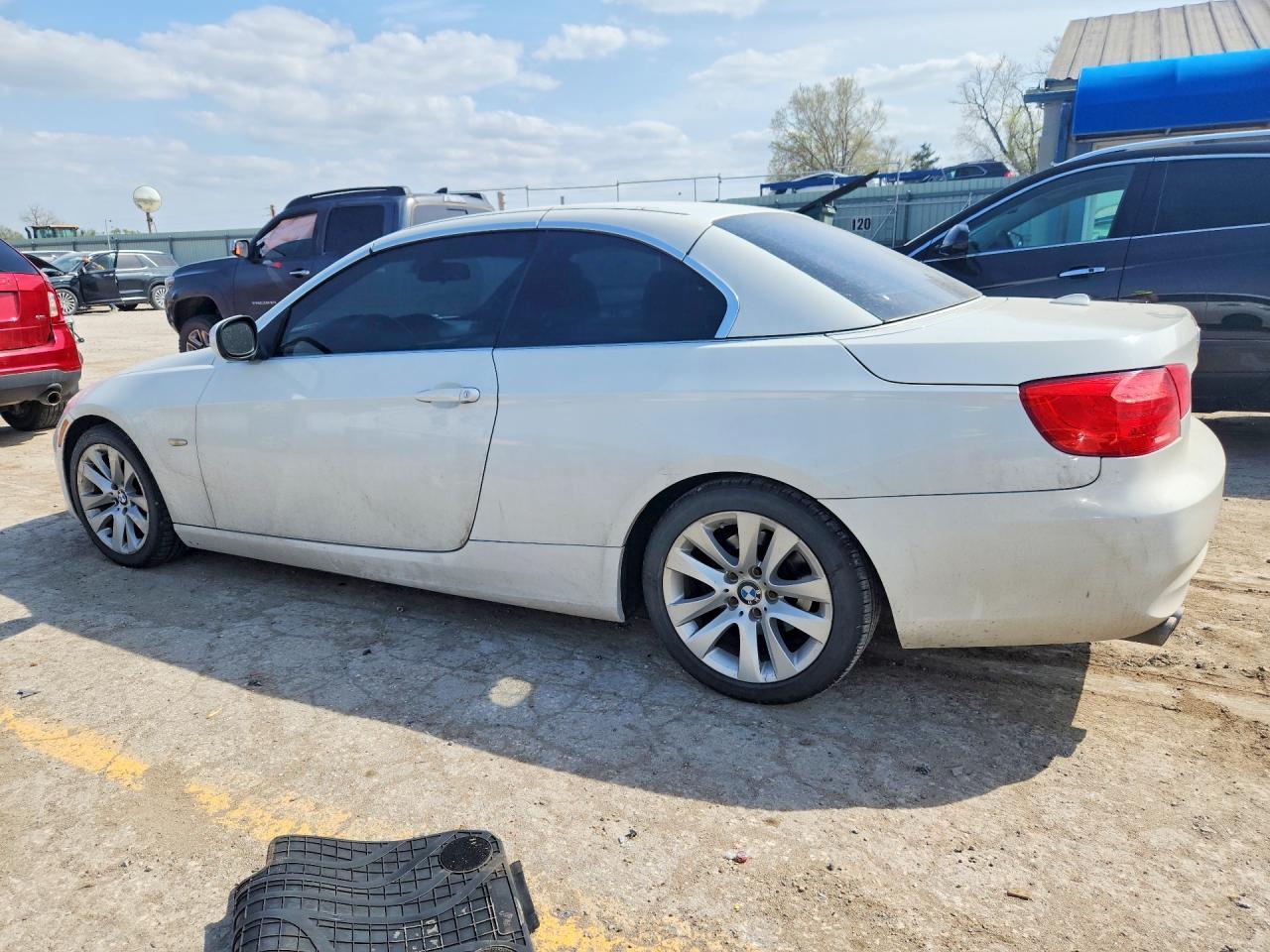 2011 BMW 3 SERIES