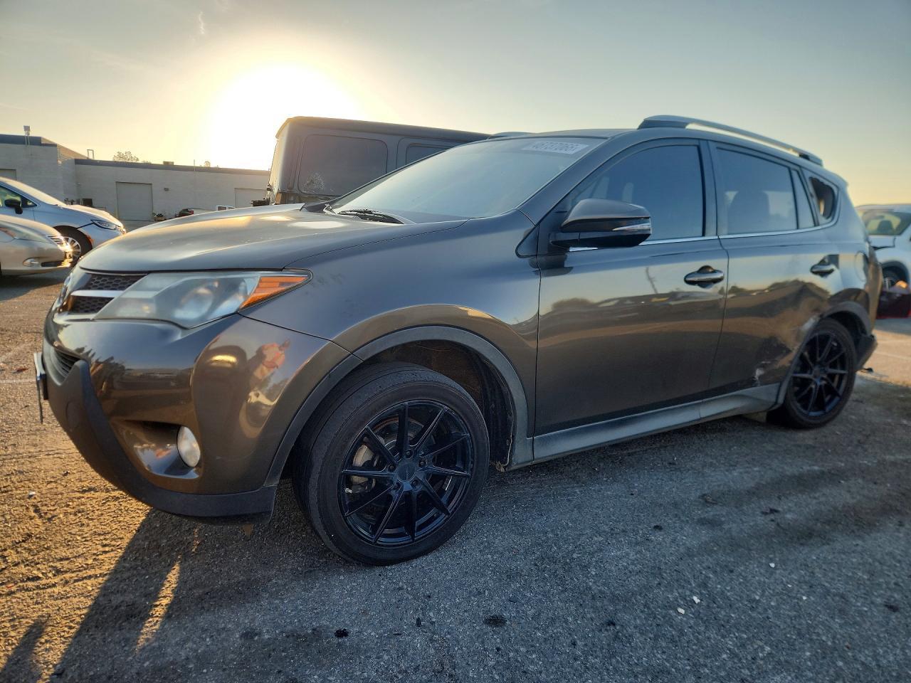 2015 TOYOTA RAV4