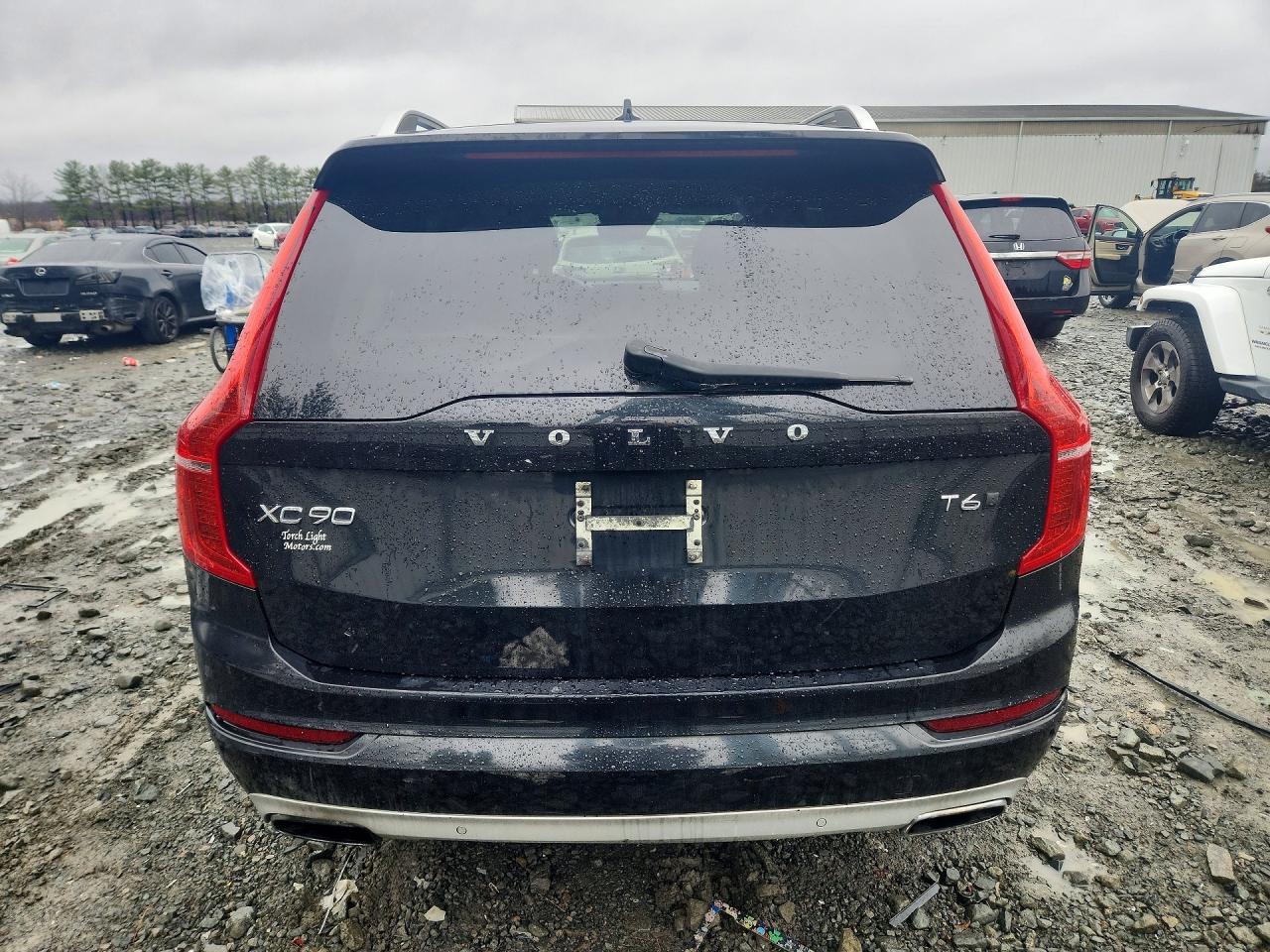 2016 VOLVO XC90