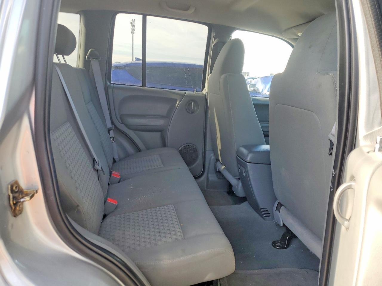 2005 JEEP Liberty