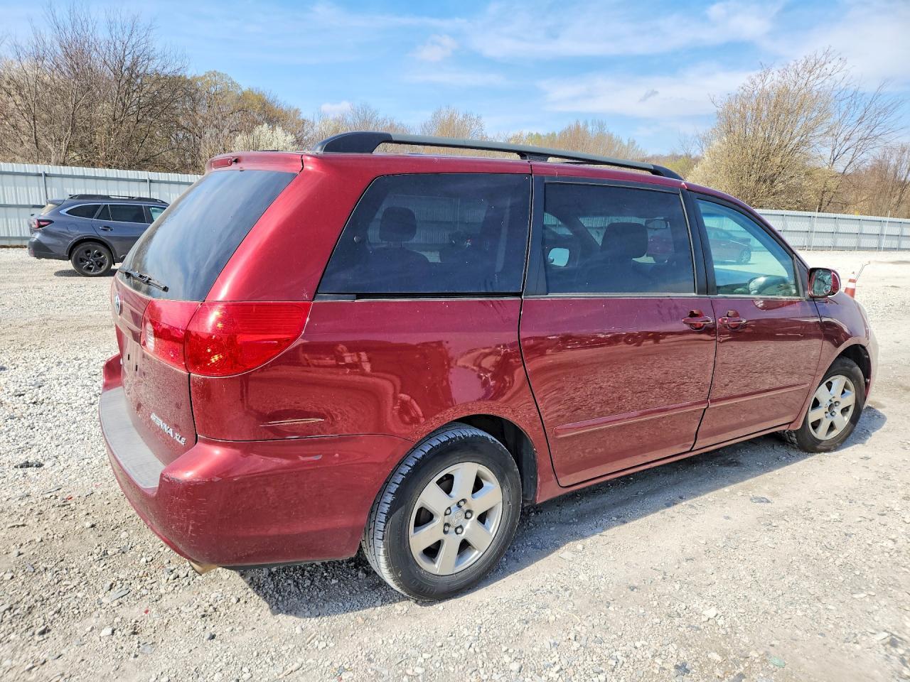 2007 TOYOTA SIENNA