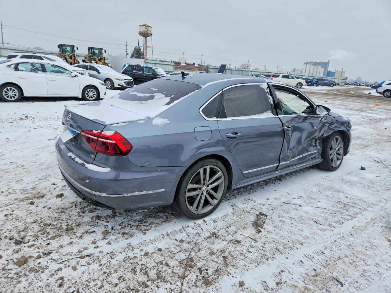 2017 VOLKSWAGEN Passat