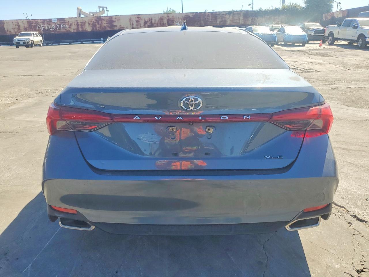 2019 TOYOTA Avalon