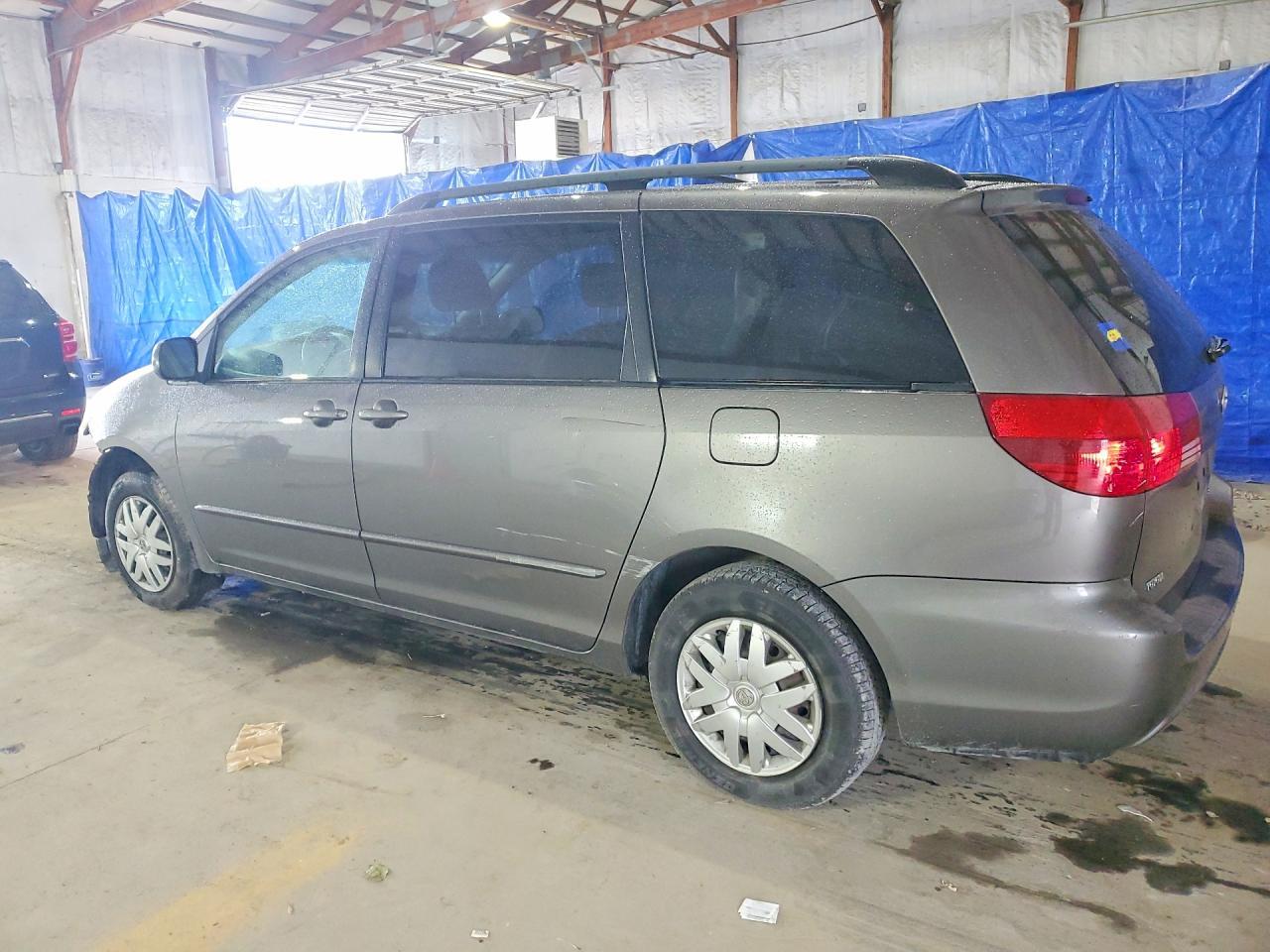 2005 TOYOTA SIENNA