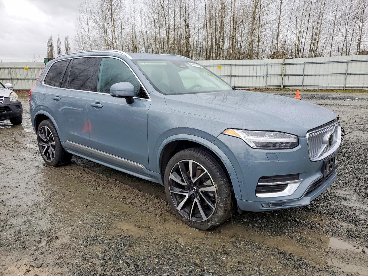 2023 VOLVO XC90