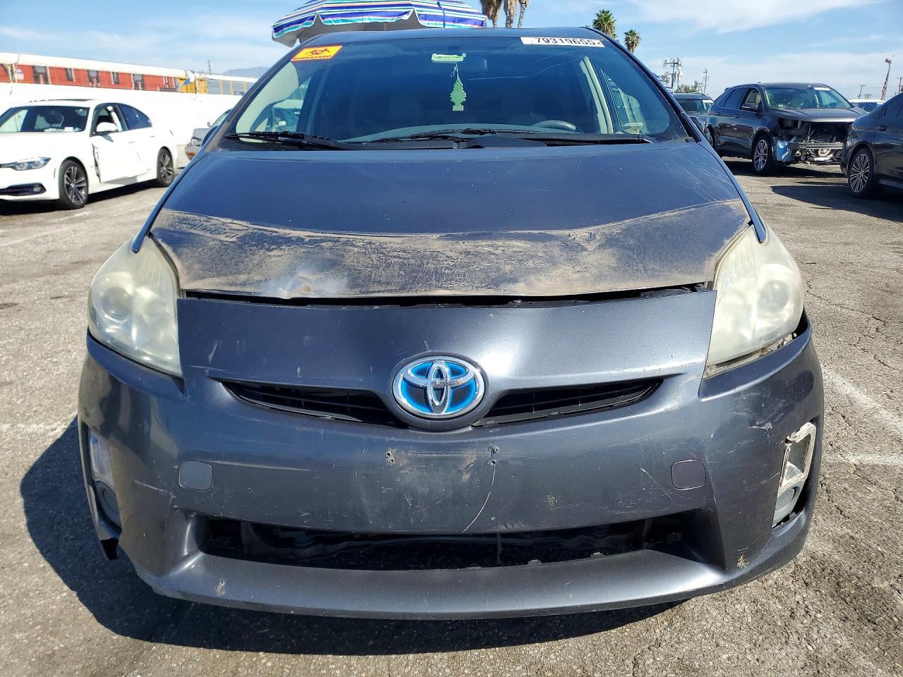 2011 TOYOTA PRIUS