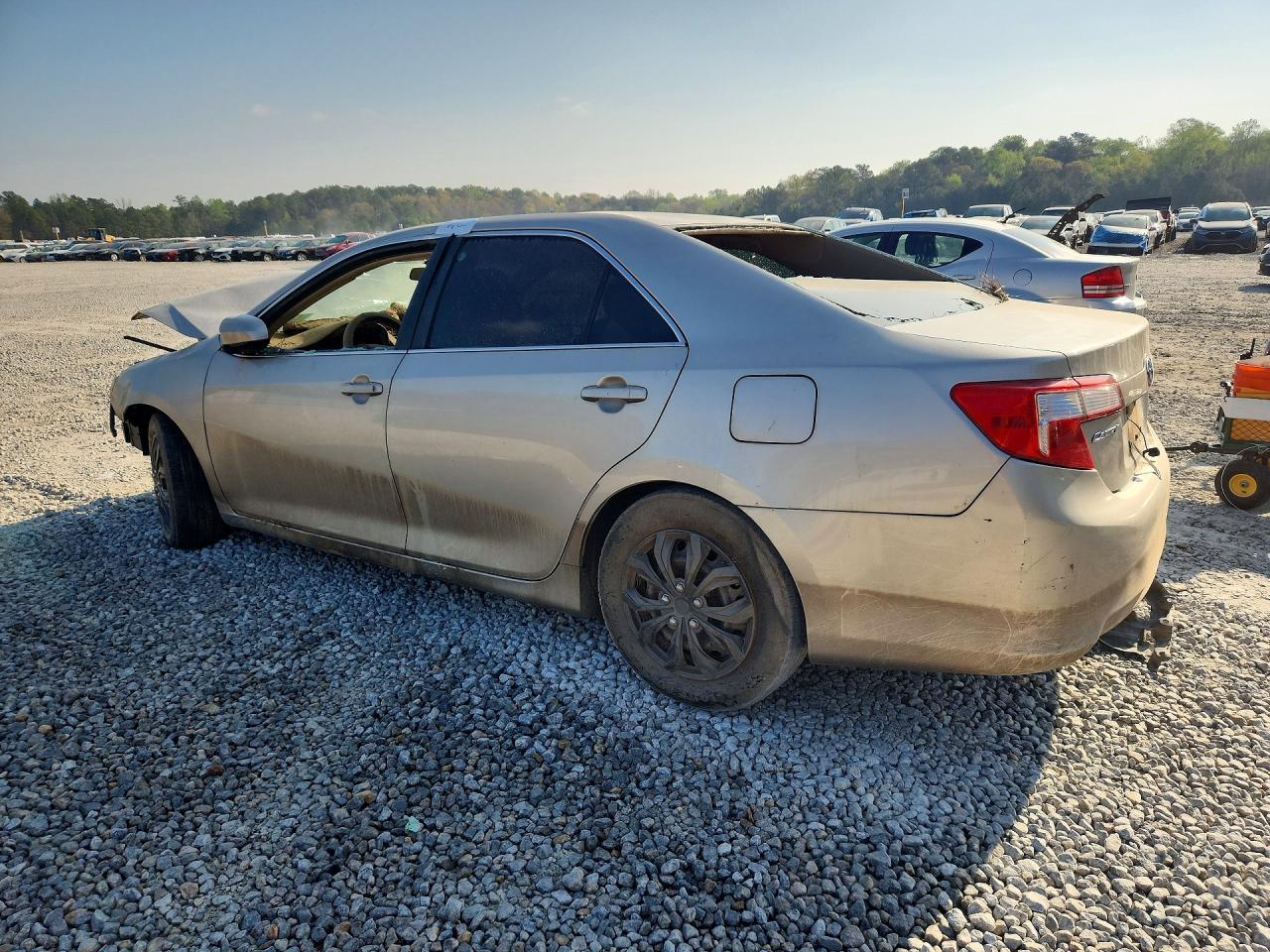 2014 TOYOTA CAMRY